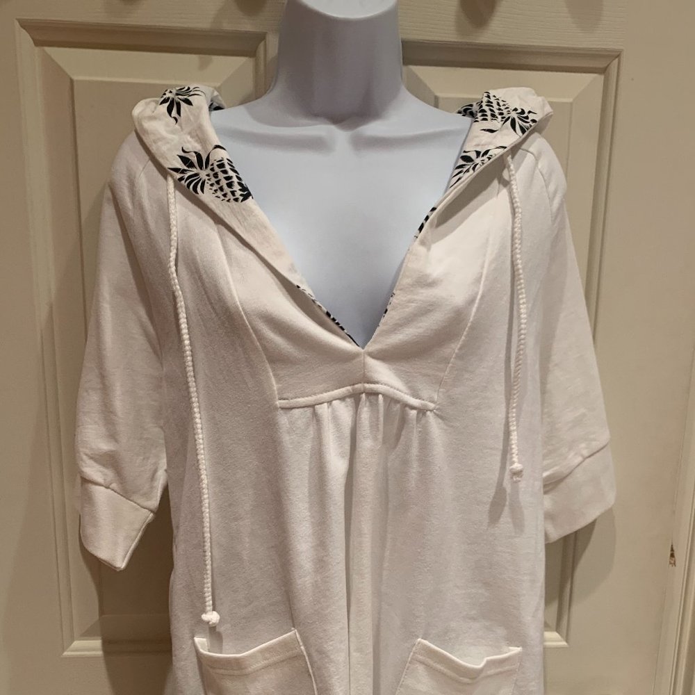 White Hooded Beach Cover Up, Size Large